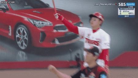 9a6e3c_5653a6b58ceb43b2a7bc7ca6c42ce143-mv2.gif