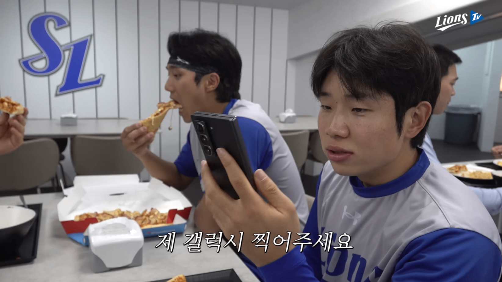 Screenshot_20260429_151958_YouTube.png