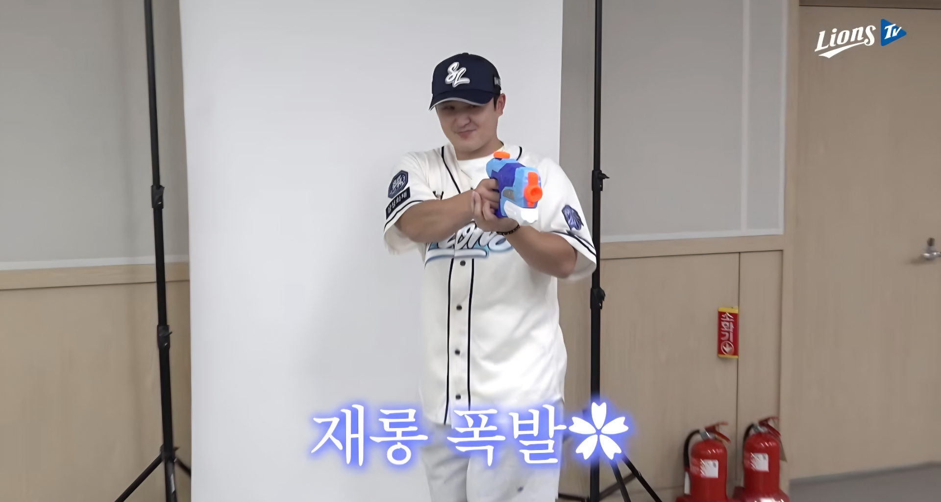 Screenshot_20260803_185208_YouTube.jpg