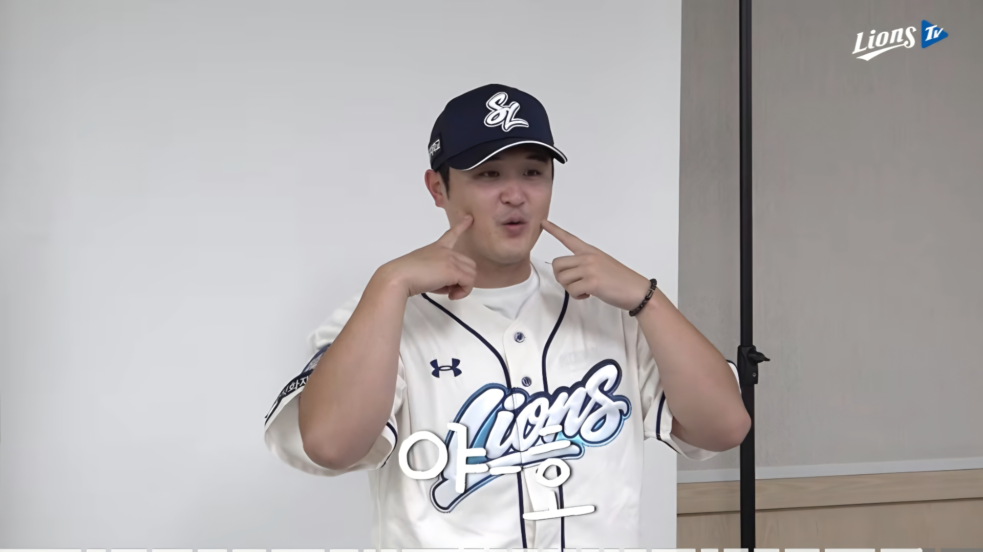 Screenshot_20260803_185217_YouTube.jpg