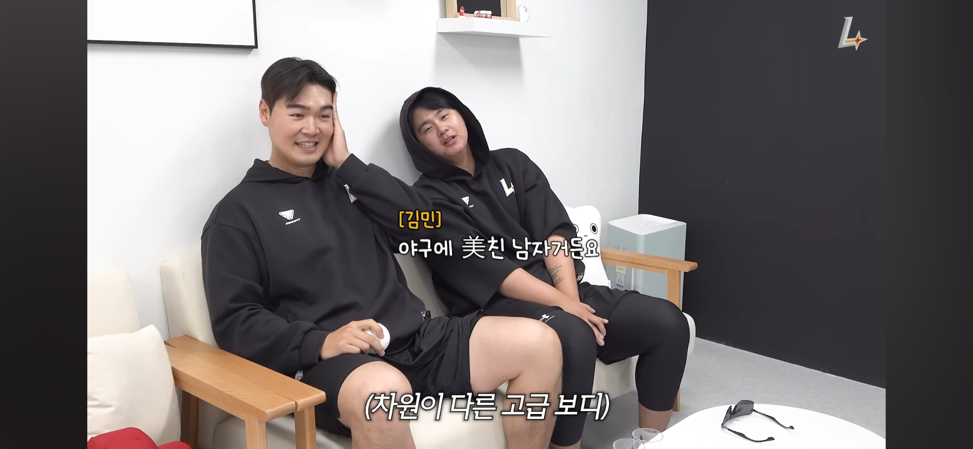 Screenshot_20260422_072800_YouTube.jpg