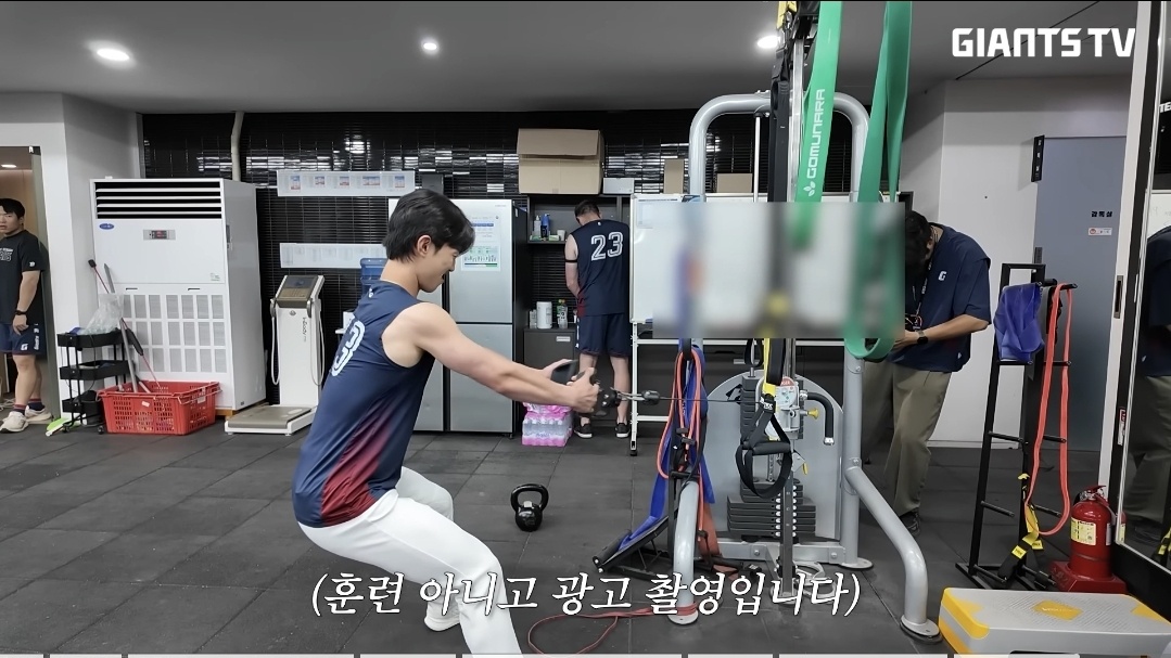 Screenshot_20260808_201555_YouTube.jpg