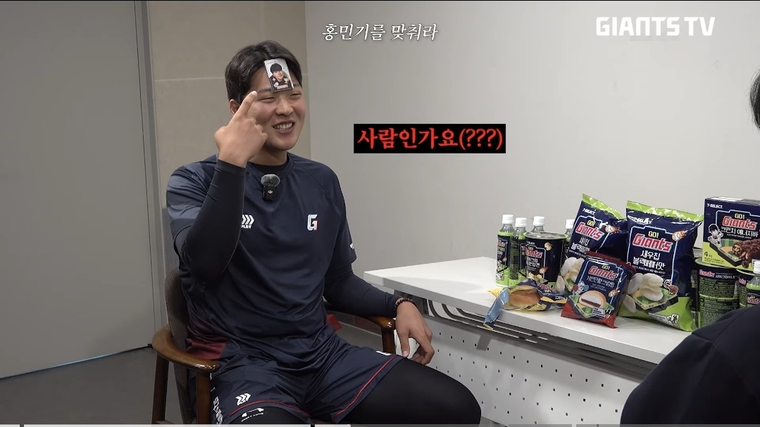 Screenshot_20260503_213253_YouTube.jpg